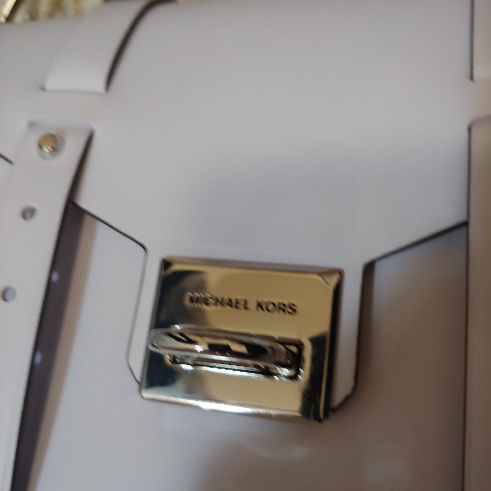 💲SOLD💲NWT MICHAEL KORS Manhattan Leather Satchel - Picture 9 of 12